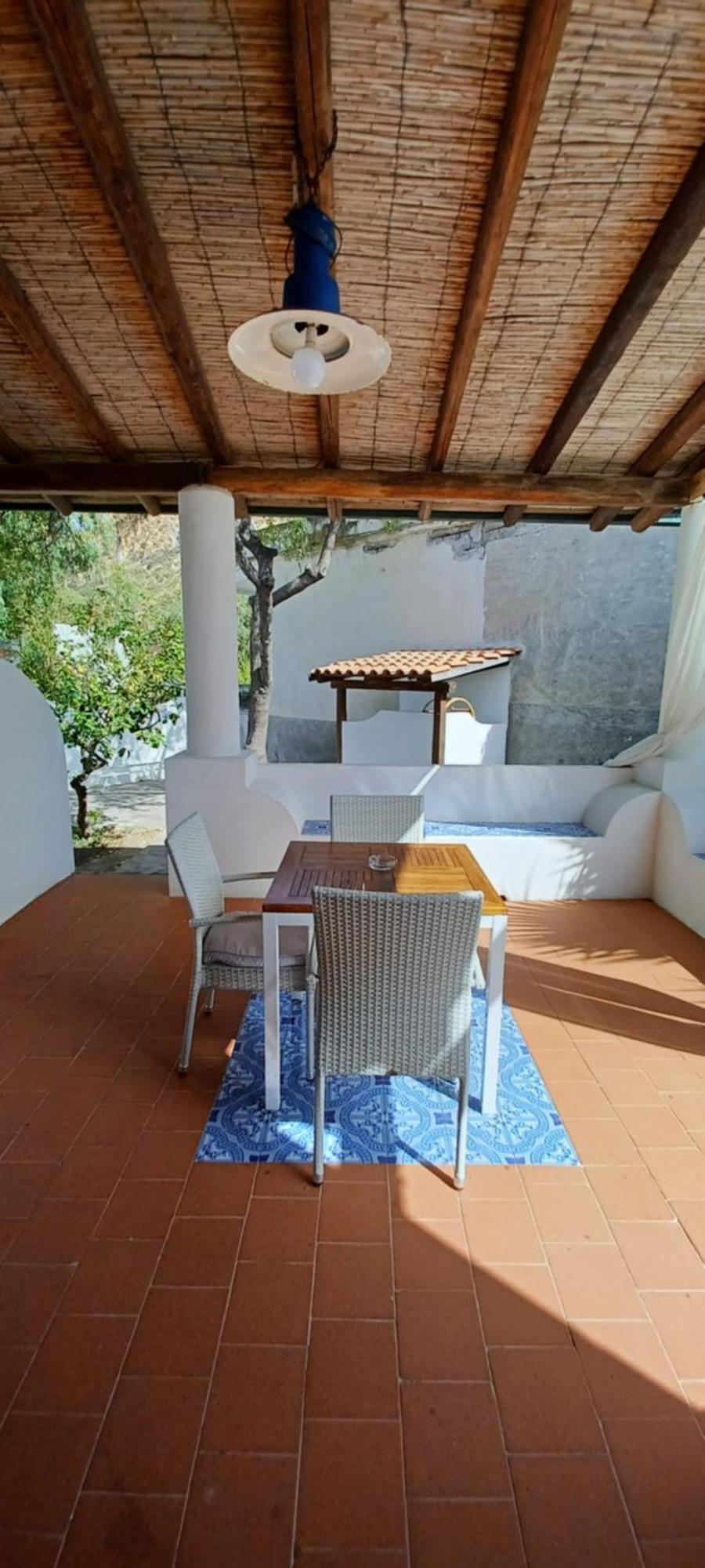 La Casa Al Mare Vulcano Aparthotel *